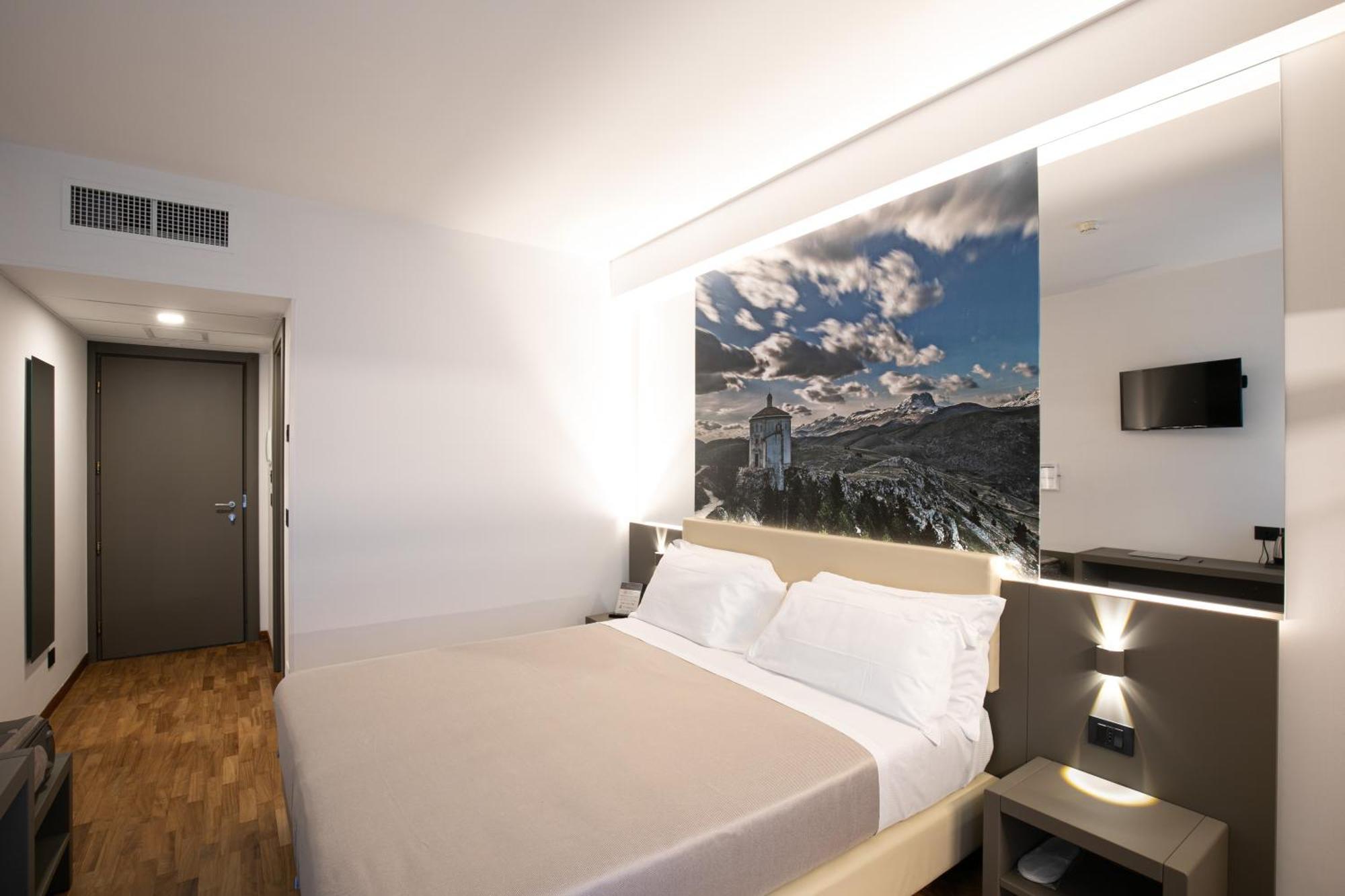 Hotel Federico II ラクイラ エクステリア 写真